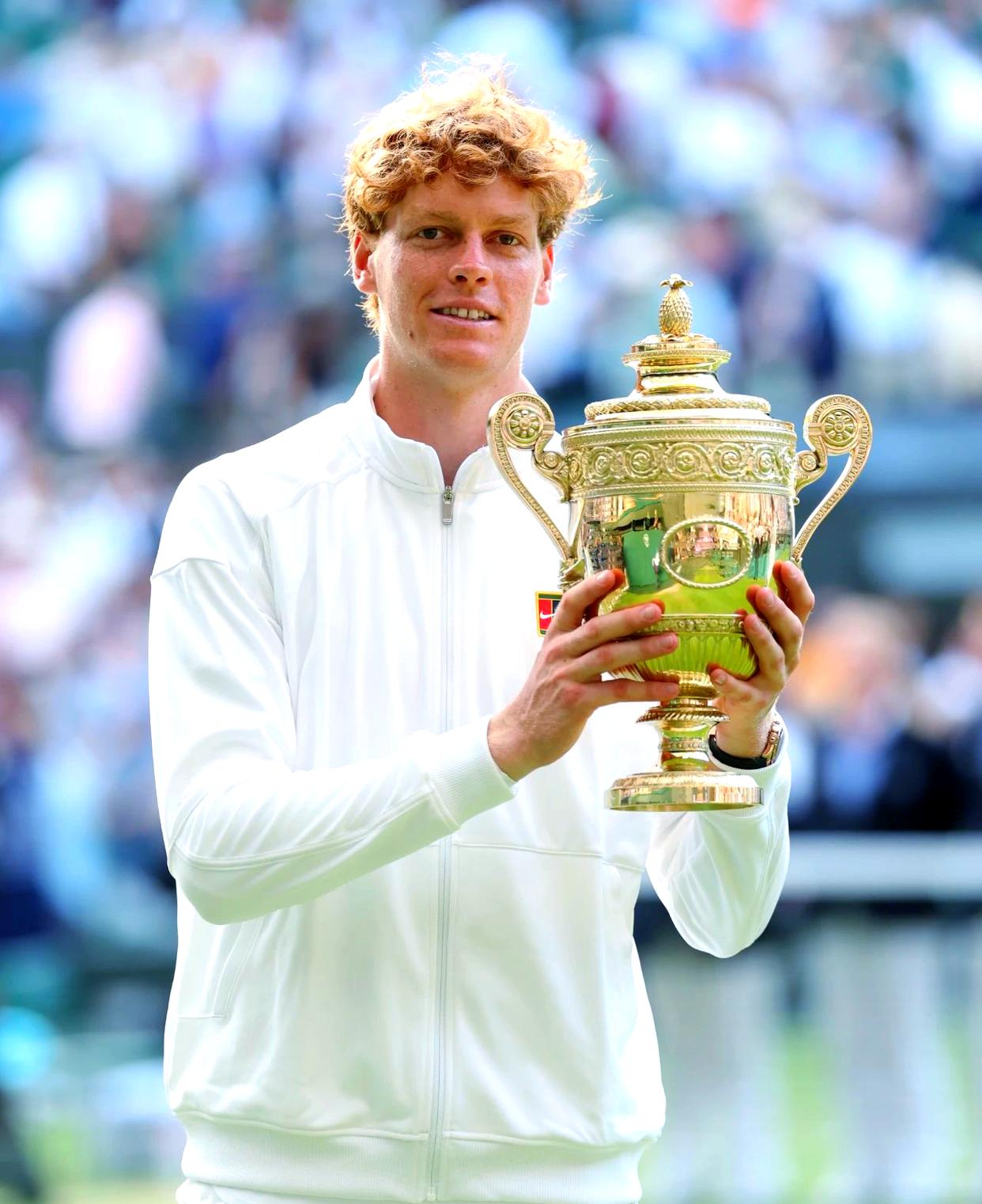 温网轻取拉沃尔杯,辛纳刷新纪录 温网轻取拉沃尔杯,辛纳刷新纪录