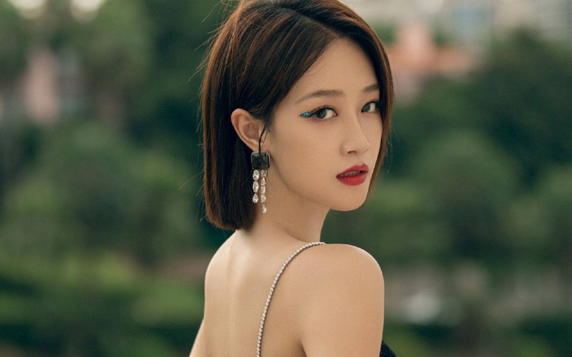 安菲尔德沉没之夜,阿劳霍82分钟绝杀,拉齐奥末节带走红军